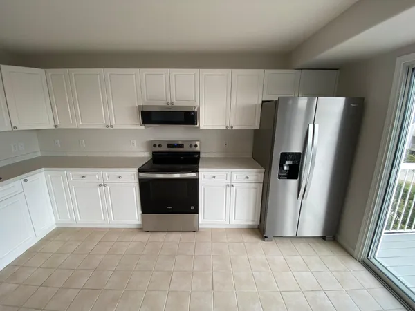 $299,900 | 3401 28th Street Southwest, Unit 302, Fargo, ND 58104