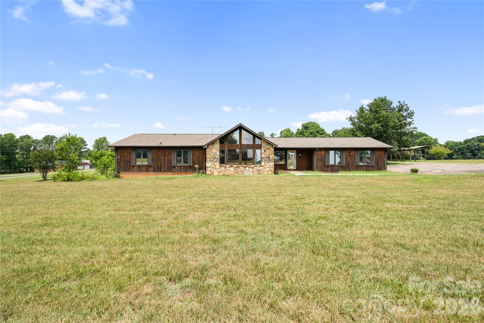 7610 Long Island Road Catawba, NC 28609 - Photo 2 of 48