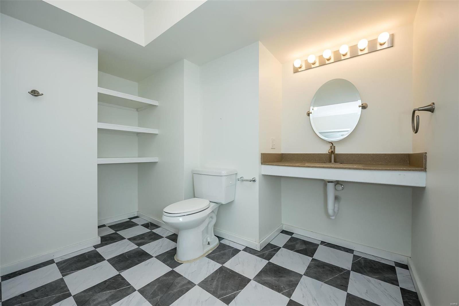 20 Arrowhead Estates Lane Chesterfield, MO 63017 - Photo 15 of 59