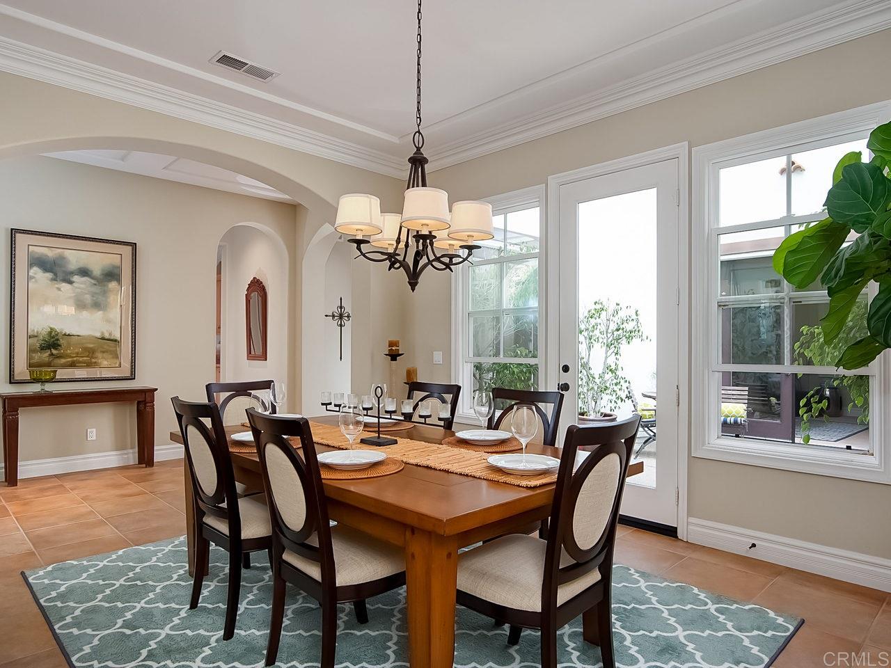735 Caudor Street Encinitas, CA 92024 - Photo 8 of 25 Gallery Image 8