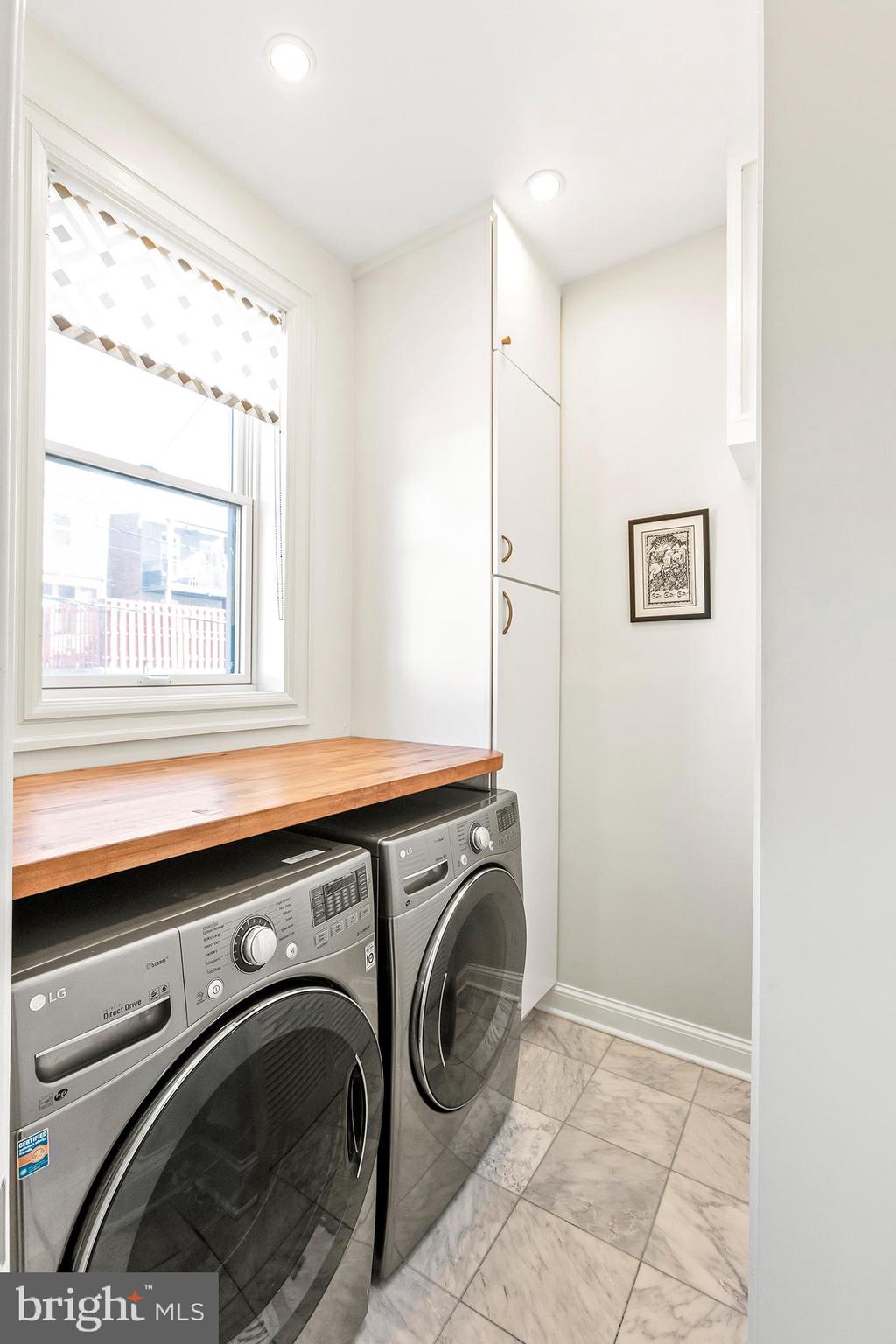 36 Quincy Place Northeast Washington, DC 20002 - Photo 14 of 29 a utility room with dryer and washer