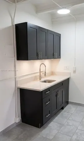 $695 | 240 Southwest 6th Street, Unit 1, Belle Glade, FL 33430