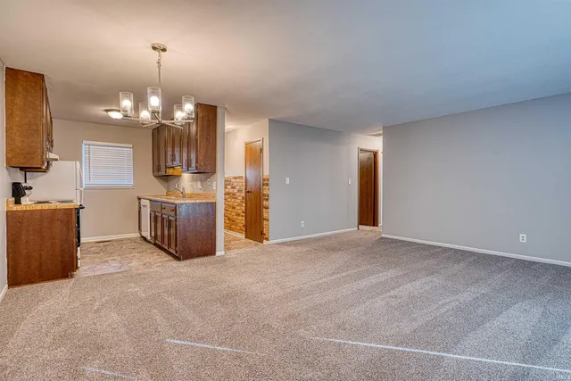 $182,900 | 1831 Chickasaw Drive, Evansville, IN 47715