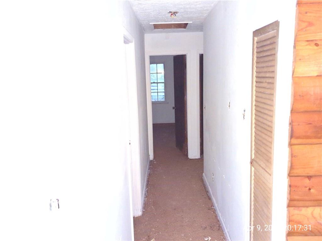 4150 Old Rockmart Road Southeast Silver Creek, GA 30173 - Photo 12 of 15 a view of a room with a hallway