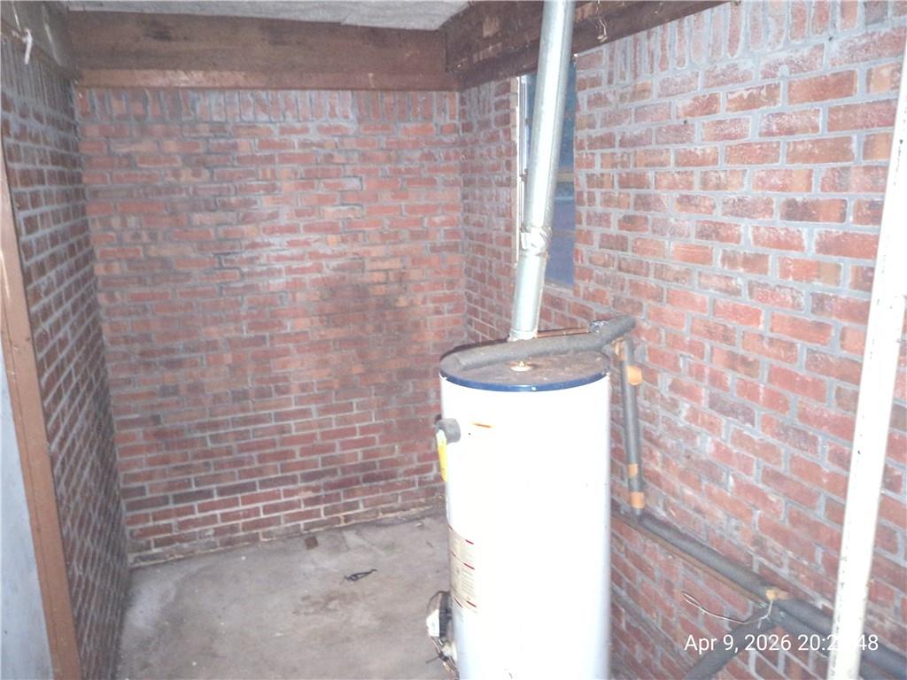 4150 Old Rockmart Road Southeast Silver Creek, GA 30173 - Photo 15 of 15 a bathroom with a sink and a toilet