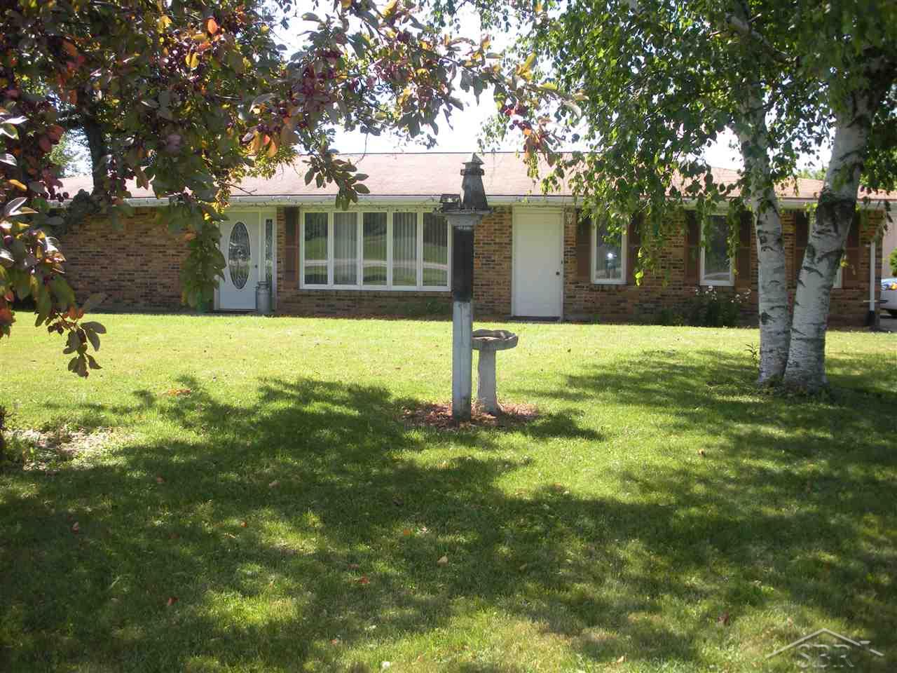 3327 West Caro Road Caro, MI 48723 - Photo 2 of 19 31254795-1.JPG