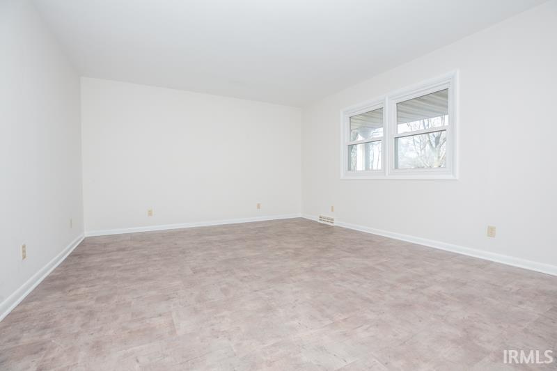 1344 Fuquay Road Chandler, IN 47610 - Photo 5 of 31