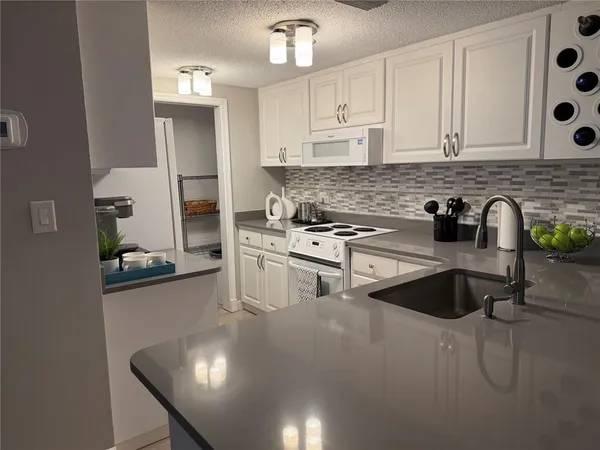 $265,000 | 36750 Highway 19, Unit 3203, Palm Harbor, FL 34684