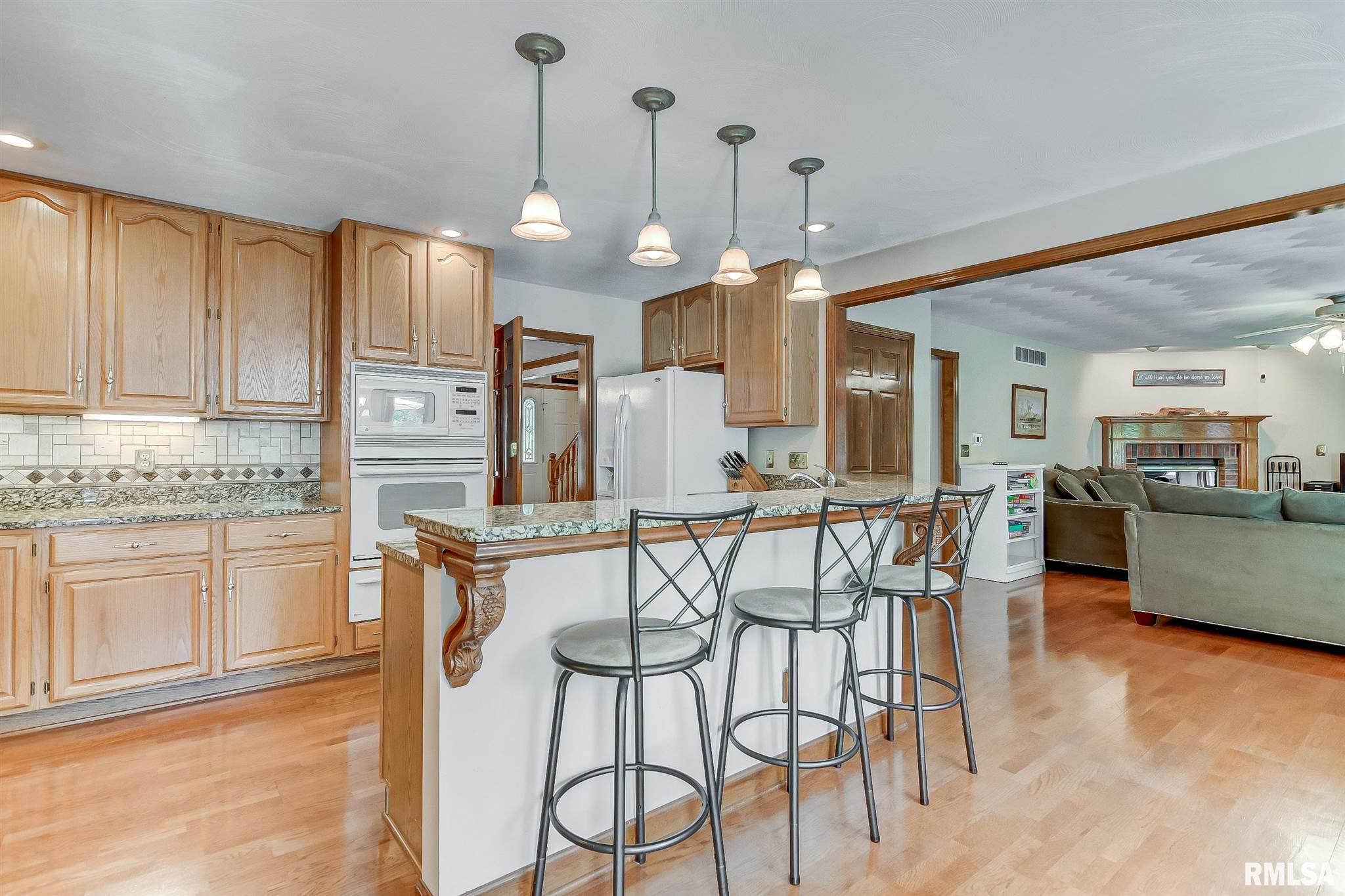 2308 Peppermill Pointe Court Springfield, IL 62712 - Photo 9 of 50 Gallery Image 9