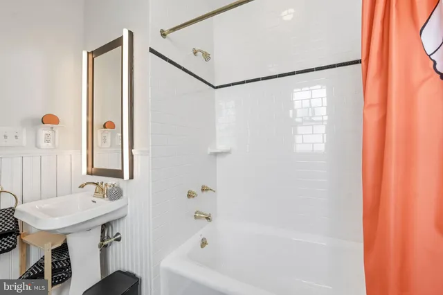 $3,000 | 346 East Union Street, Burlington, NJ 08016