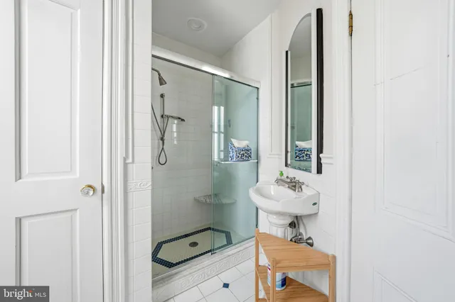 $3,000 | 346 East Union Street, Burlington, NJ 08016