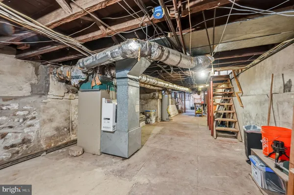 a view of a storage & utility room