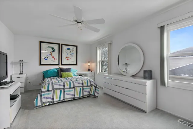 $545,000 | 5 Wakefield Lane, Buffalo Grove, IL 60089