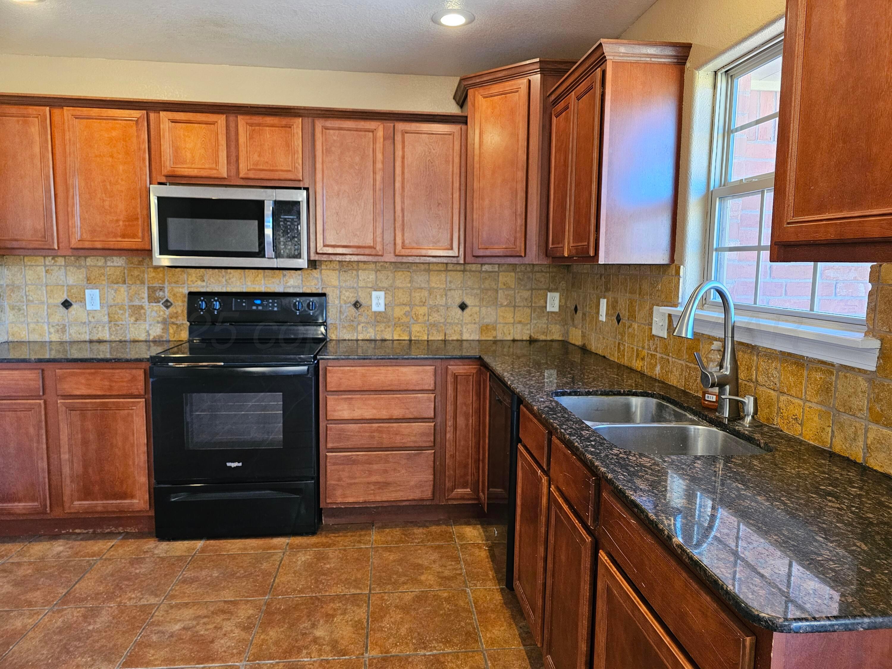 8404 Taos Drive Amarillo, TX 79118 - Photo 6 of 25 1000014026