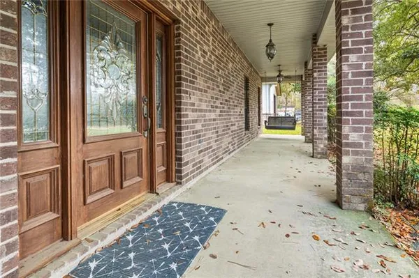 $560,000 | 69170 4th Avenue, Covington, LA 70433