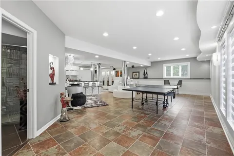 $795,000 | 15505 Canterbury Street, Overland Park, KS 66224