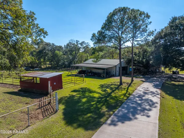 $6,000,000 | 726 East Broussard Road, Lafayette, LA 70508