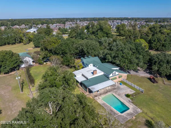 $6,000,000 | 726 East Broussard Road, Lafayette, LA 70508