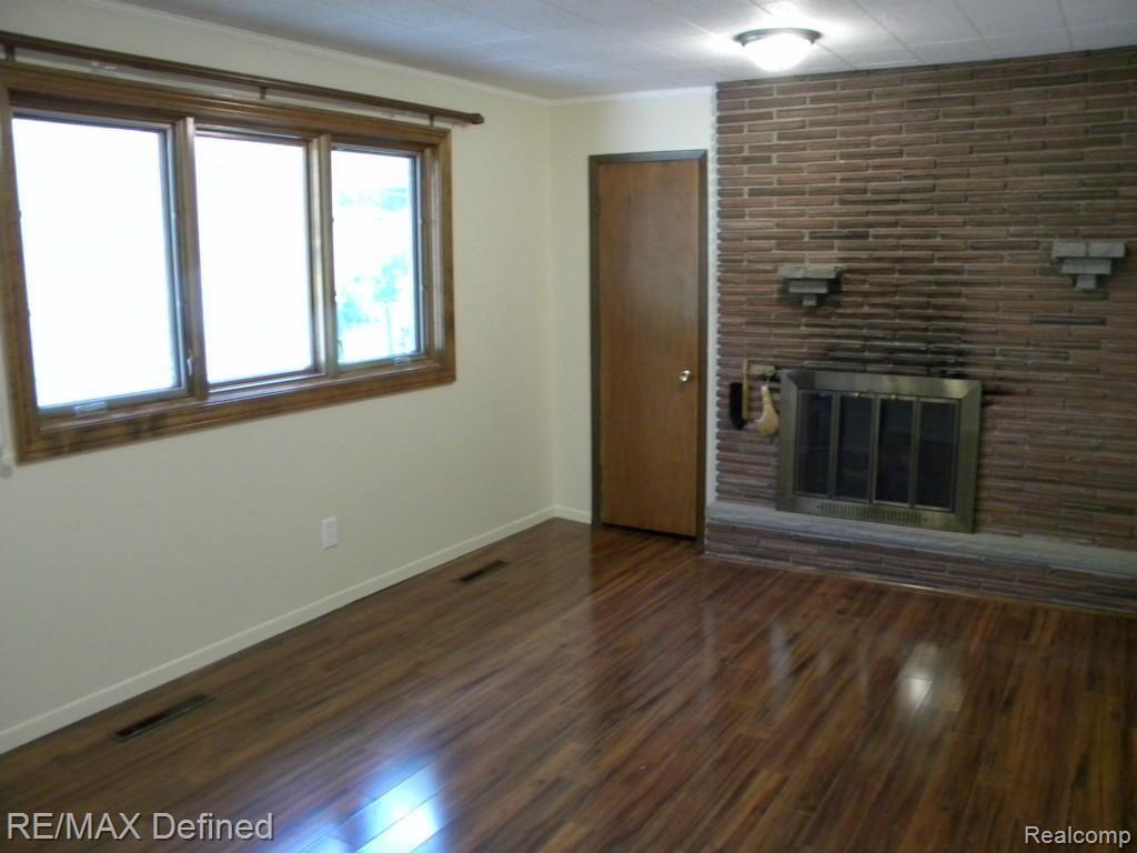 1957 Ansal Drive Rochester, MI 48309 - Photo 38 of 41 DSCN9392.jpg