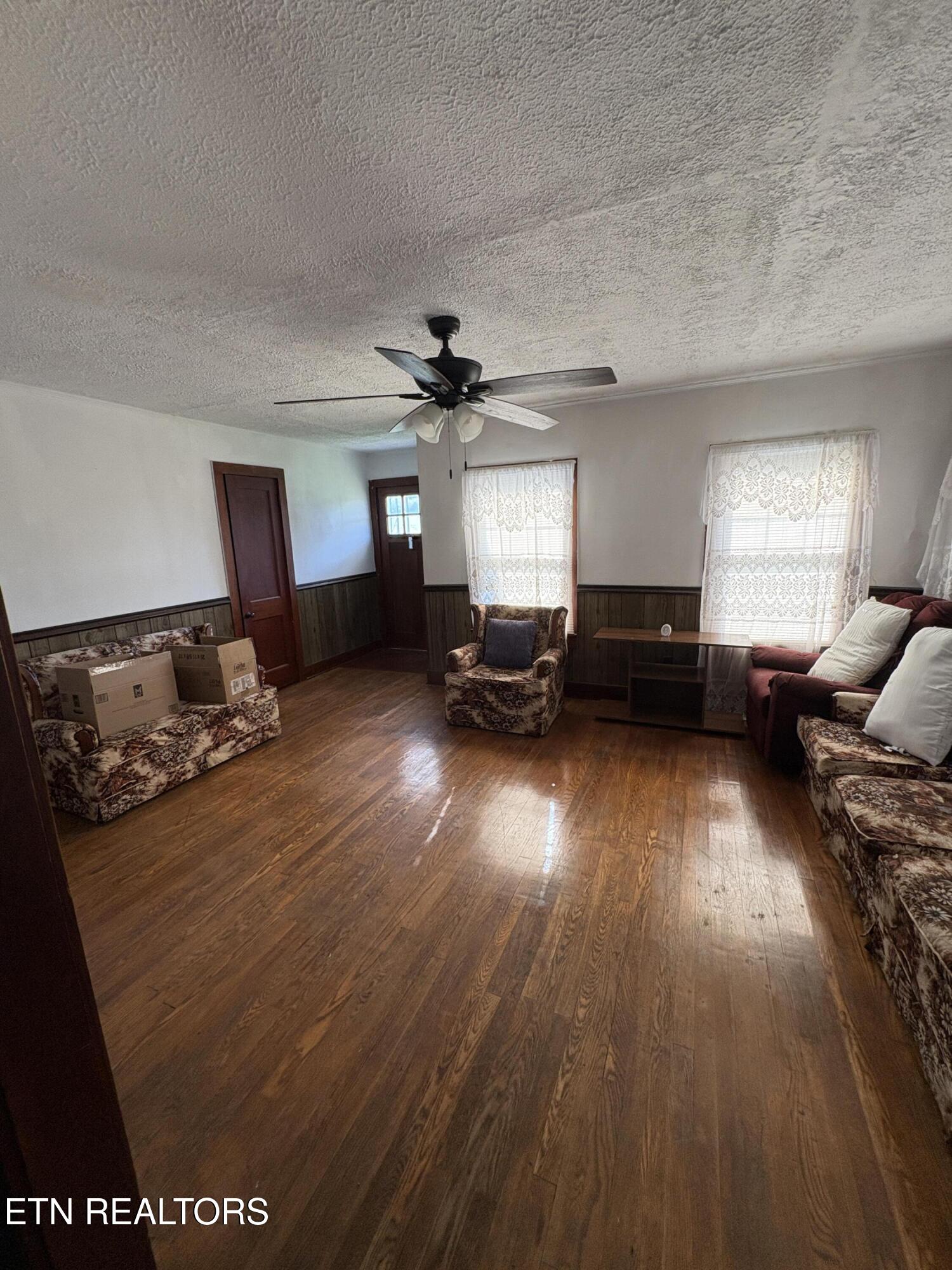 2495 Snapps Ferry Road Greeneville, TN 37745 - Photo 7 of 19 20260917_141659949_iOS