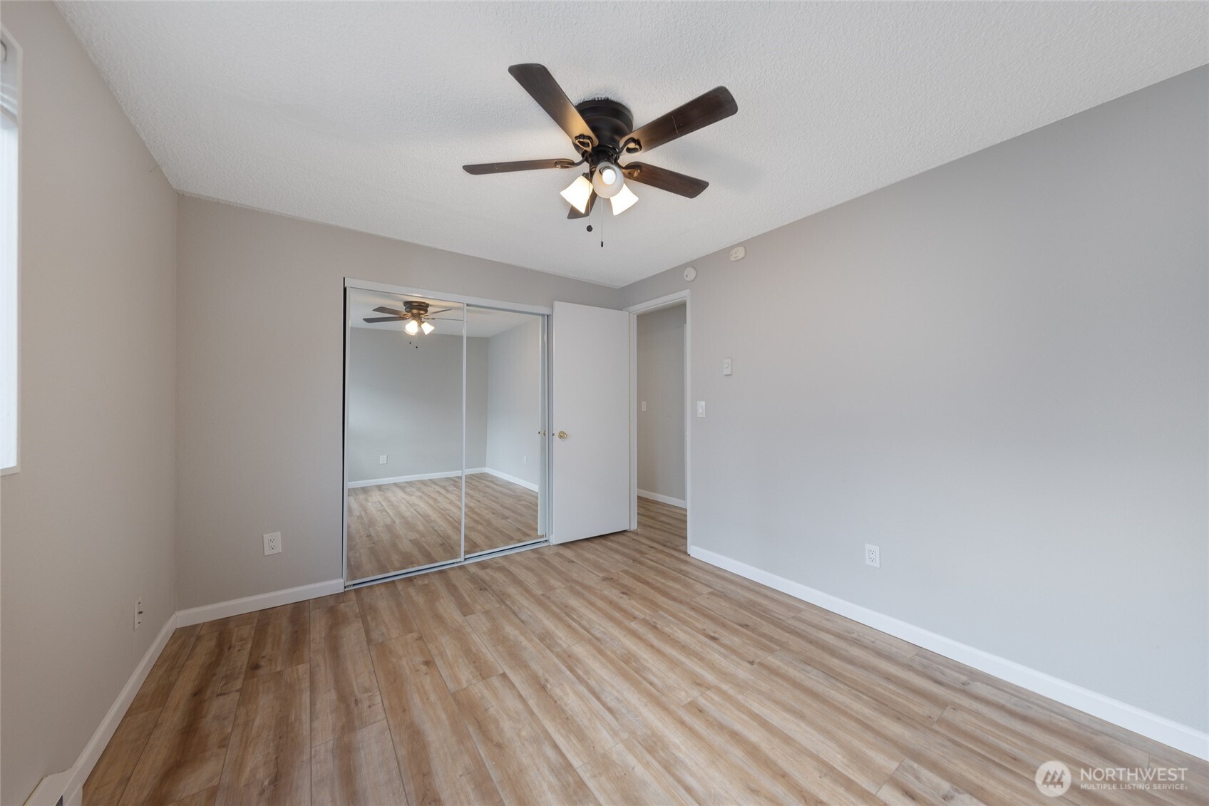 361 Earlington Avenue Southwest Renton, WA 98057 - Photo 14 of 32