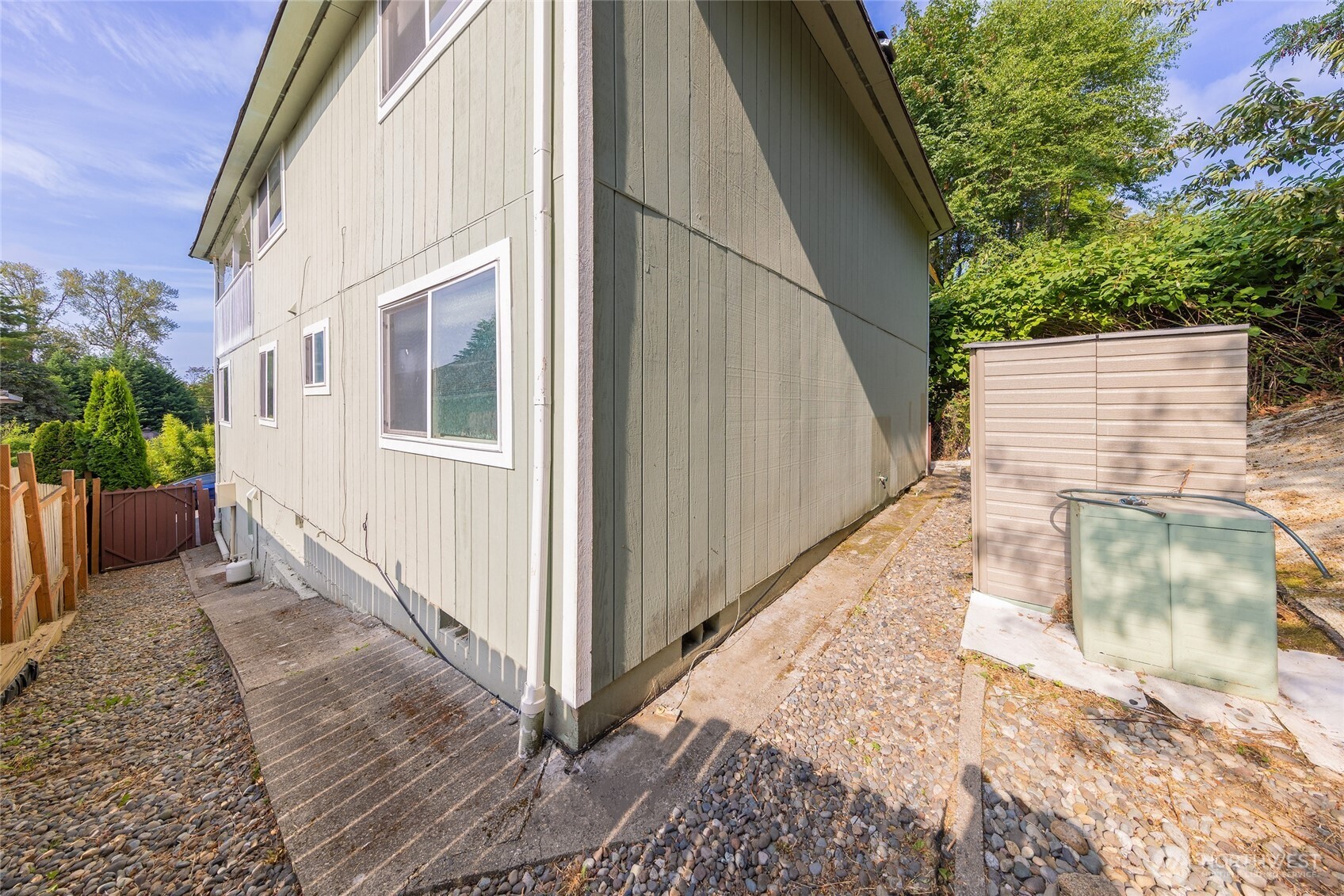 361 Earlington Avenue Southwest Renton, WA 98057 - Photo 30 of 32