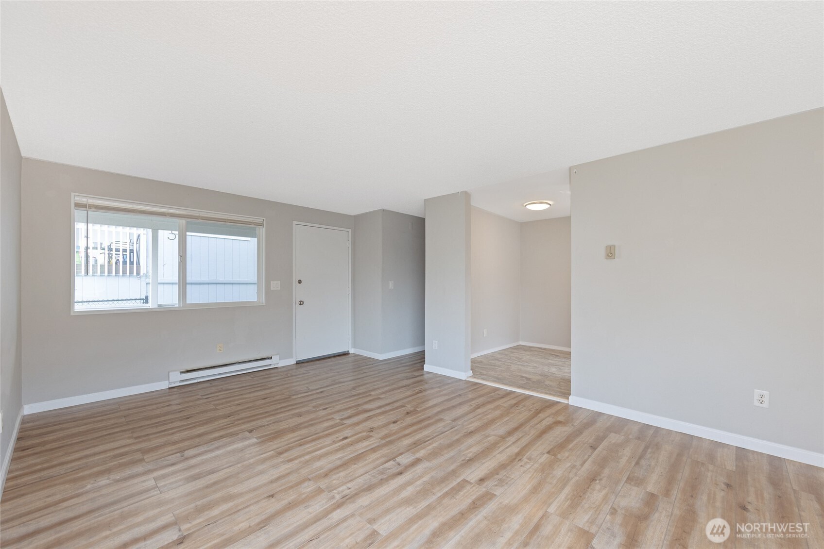 361 Earlington Avenue Southwest Renton, WA 98057 - Photo 6 of 32