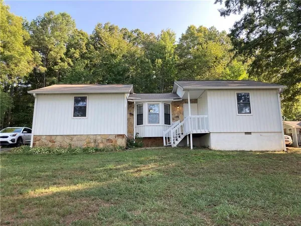 $1,750 | 64 Arnold Road, Cartersville, GA 30120