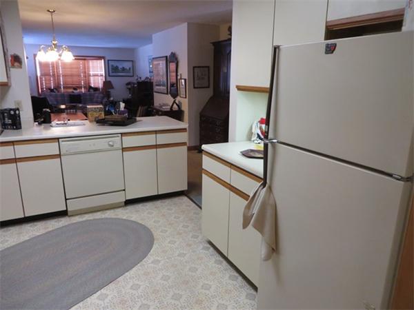 207 Country Side Road, Unit 207 Greenfield, MA 01301 - Photo 7 of 25 Gallery Image 7