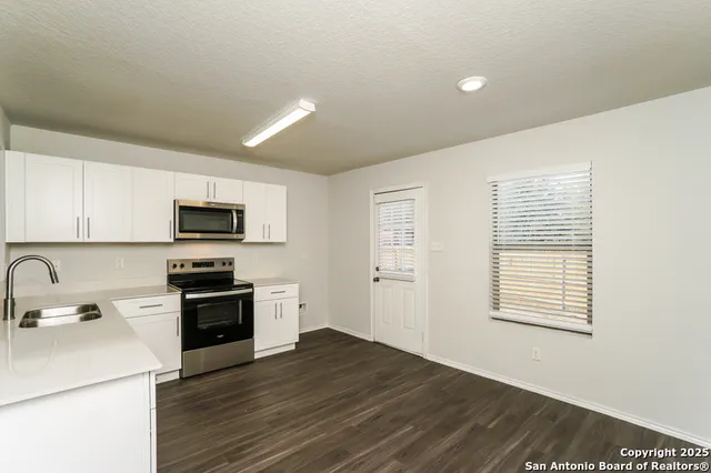 $1,645 | 8935 Bonnie Butler, San Antonio, TX 78221