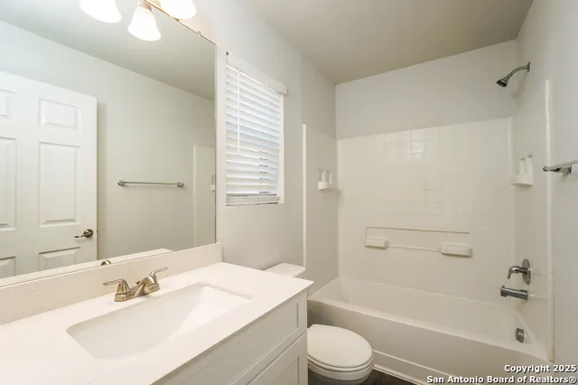 $1,645 | 8935 Bonnie Butler, San Antonio, TX 78221