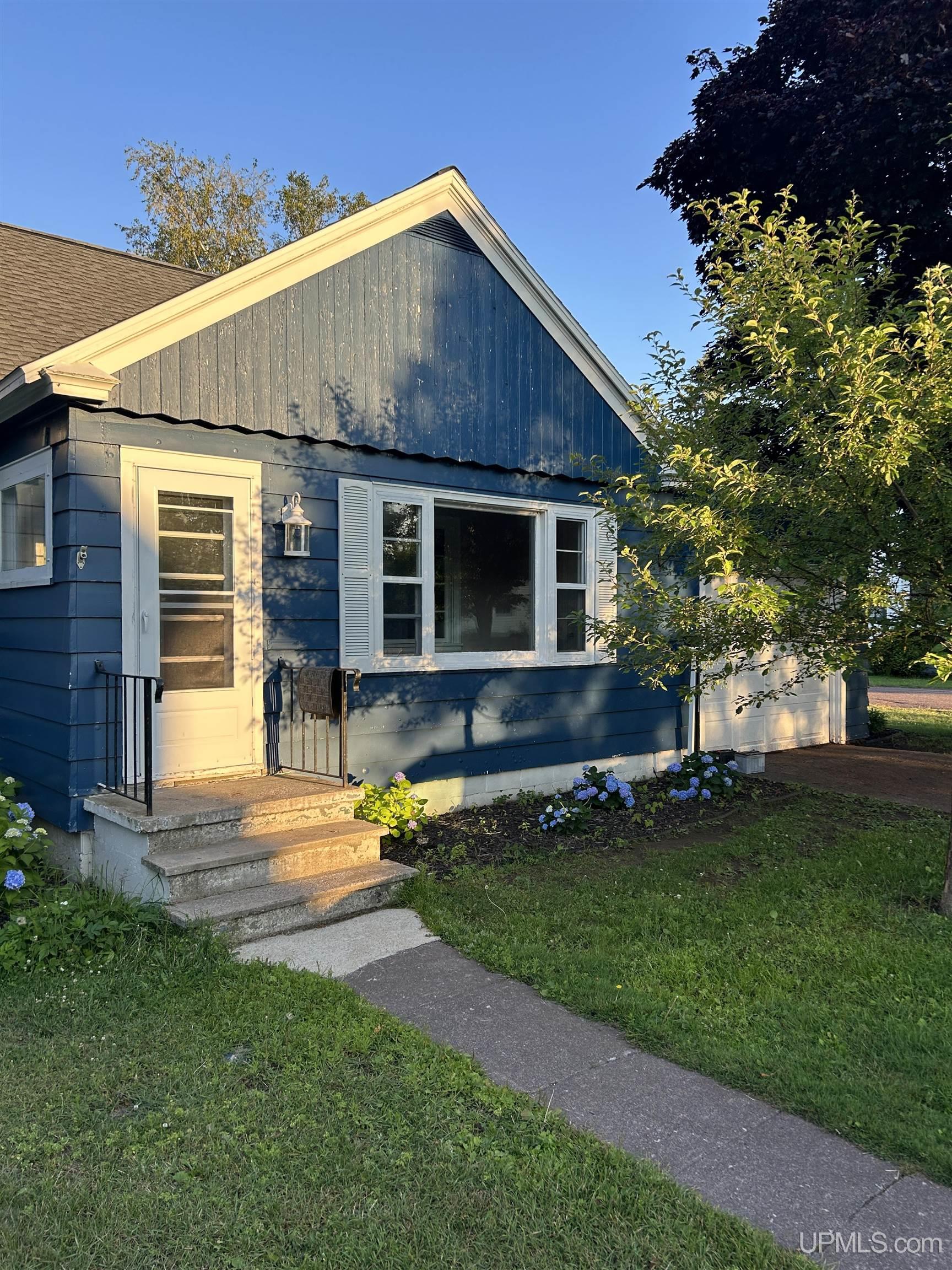 544 Florida Street Laurium, MI 49913 - Photo 1 of 12