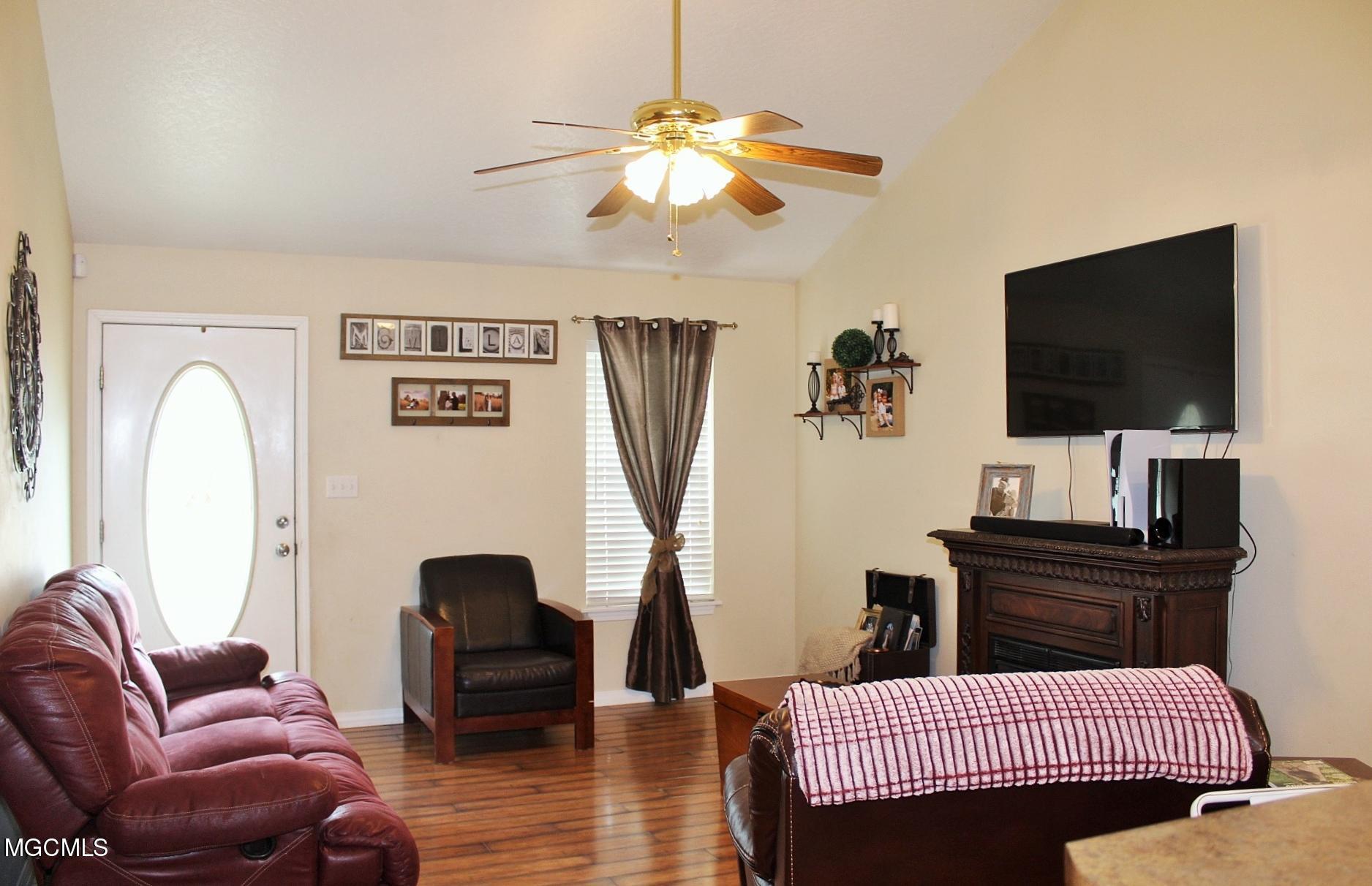 138 Milton Murrah Road Lucedale, MS 39452 - Photo 4 of 23 4