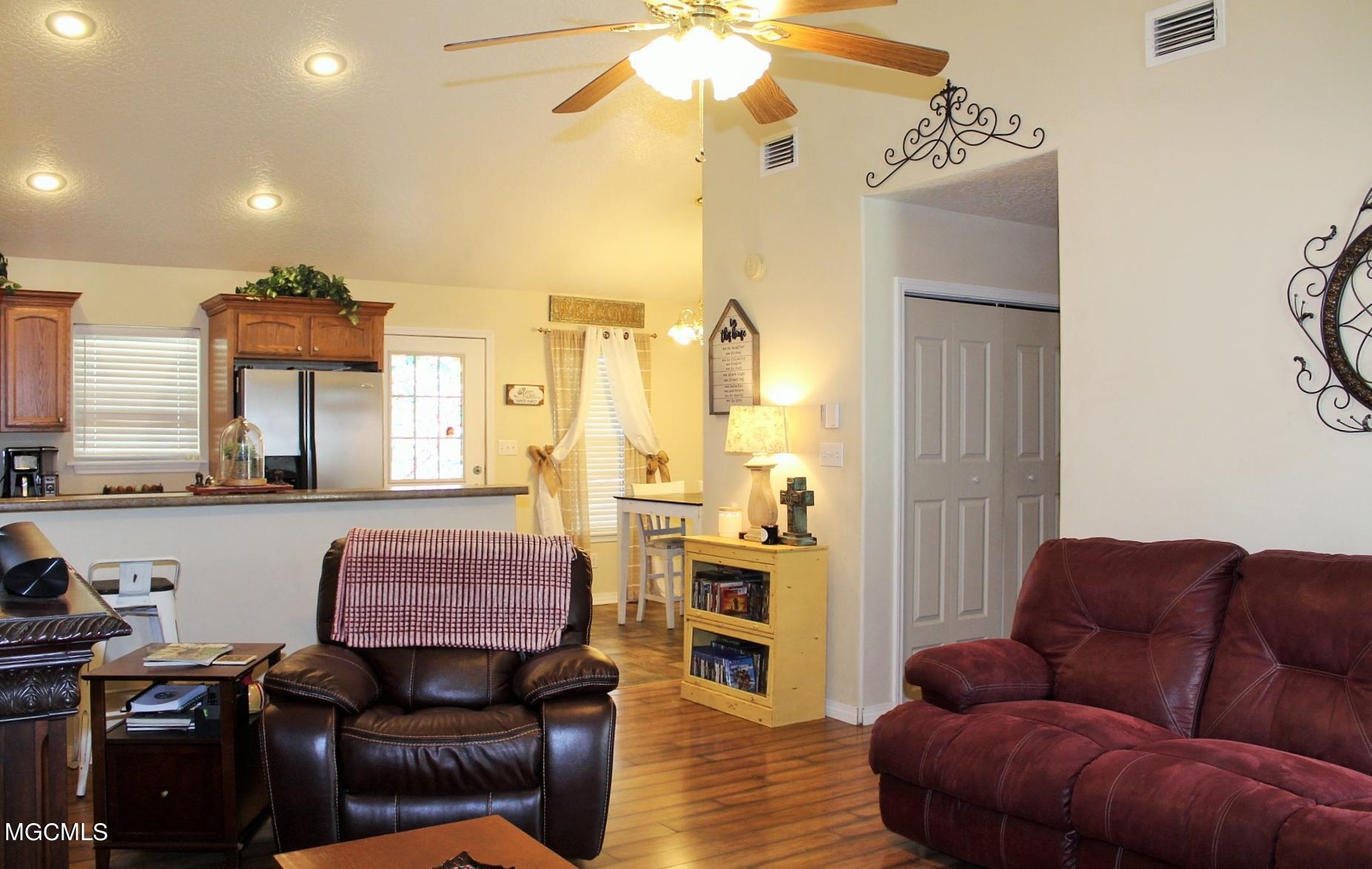 138 Milton Murrah Road Lucedale, MS 39452 - Photo 5 of 23 5
