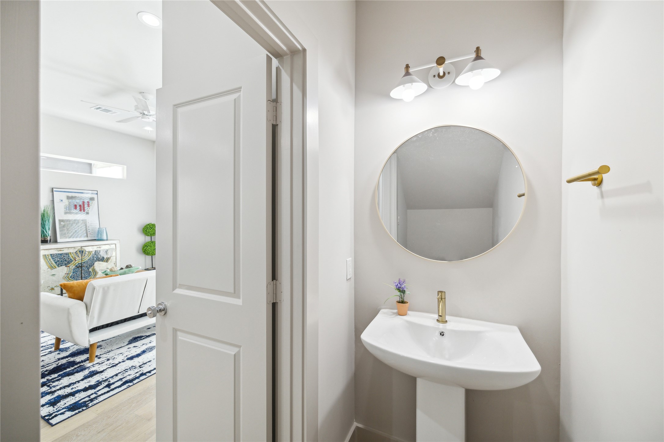 5237 Hillman Street, Unit F Houston, TX 77023 - Photo 9 of 15