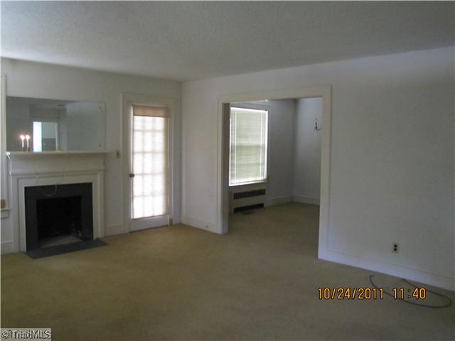 10839 Archdale Road Trinity, NC 27370 - Photo 2 of 11 Living Room.