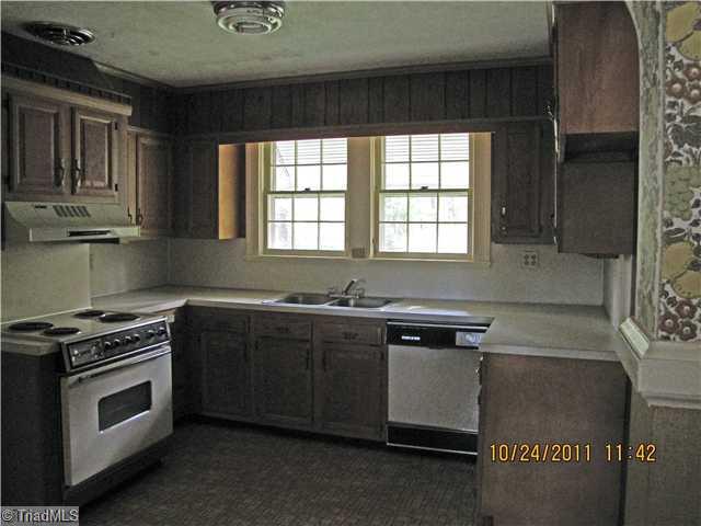 10839 Archdale Road Trinity, NC 27370 - Photo 8 of 11 Kitchen.