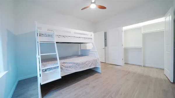 $310,000 | 1342 Sapphire Palms Court, Dickinson, TX 77539
