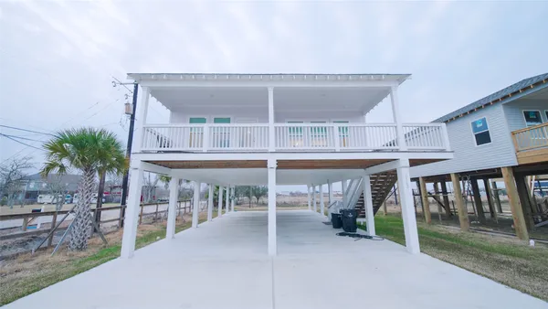 $310,000 | 1342 Sapphire Palms Court, Dickinson, TX 77539