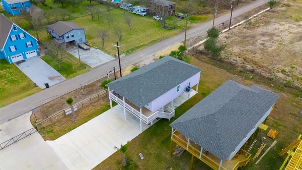 $310,000 | 1342 Sapphire Palms Court, Dickinson, TX 77539