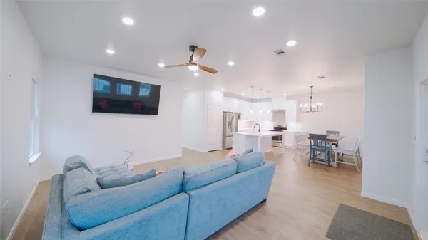 $310,000 | 1342 Sapphire Palms Court, Dickinson, TX 77539