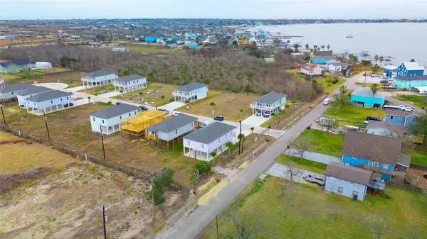 $310,000 | 1342 Sapphire Palms Court, Dickinson, TX 77539