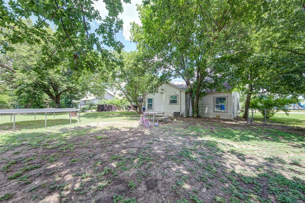 307 North Miller Street Decatur, TX 76234 - Photo 4 of 24