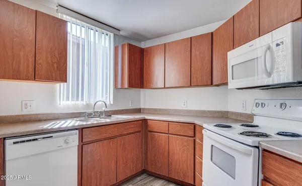 $1,350 | 1737 North Central Avenue, Unit 2, Goodyear, AZ 85338