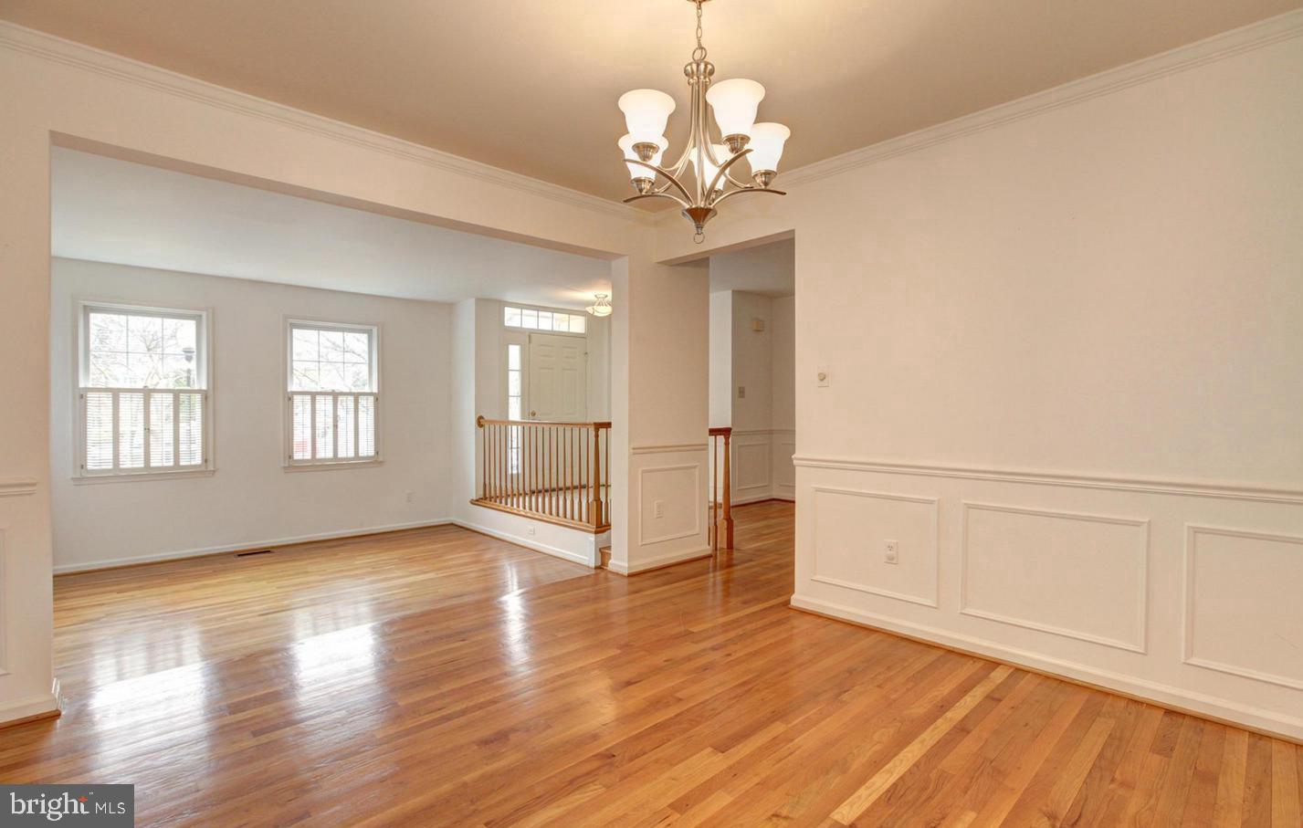 10922 Brewer House Road Rockville, MD 20852 - Photo 2 of 24 Entrance and Living Room