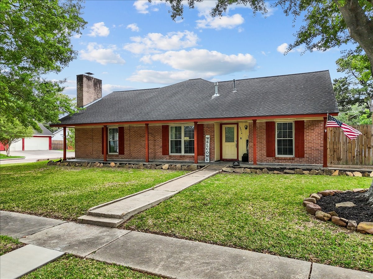 10214 Winding Trail Road La Porte, TX 77571 - Photo 2 of 49