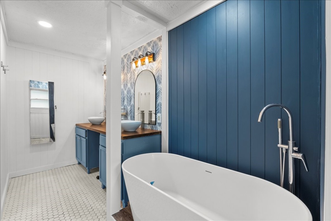 10214 Winding Trail Road La Porte, TX 77571 - Photo 23 of 49