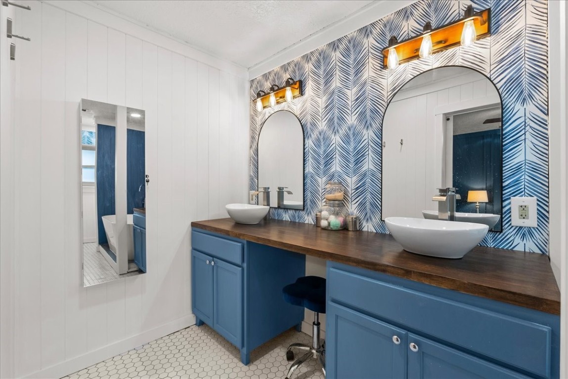 10214 Winding Trail Road La Porte, TX 77571 - Photo 25 of 49