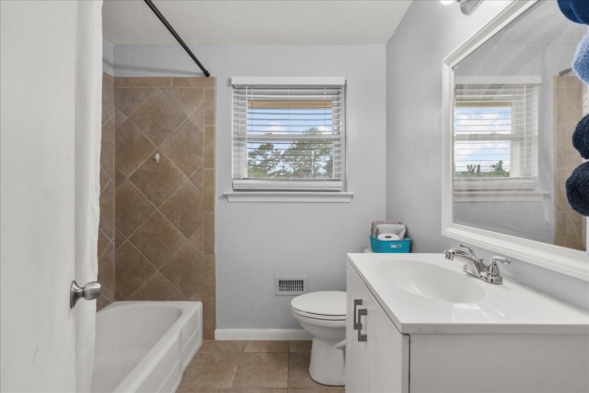 10214 Winding Trail Road La Porte, TX 77571 - Photo 35 of 49