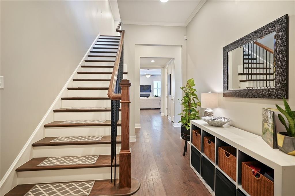 901 Proctor Ranch Drive Northwest Atlanta, GA 30318 - Photo 3 of 26